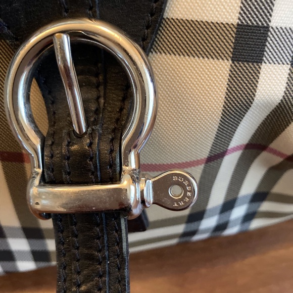 Authentic Burberry Designer Bag - Picture 2 of 8